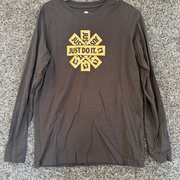 Nike Other - Nike Shirt XL Mens Black Gold Long Sleeve Crew Neck‎ Tagless Cotton